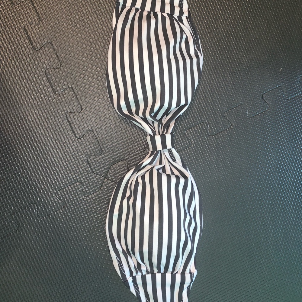 Old Navy Bandeau Bathing suit top